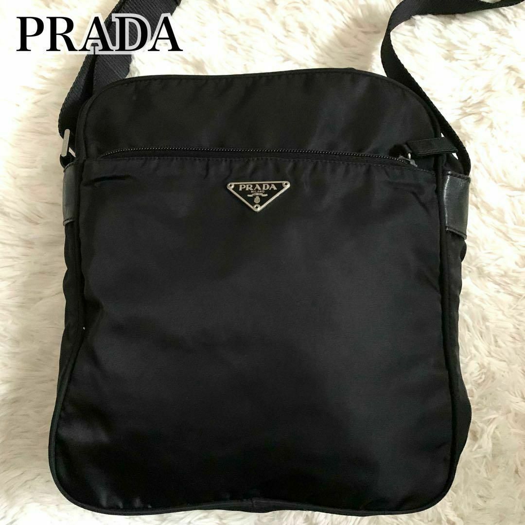 PRADA(プラダ)の美品✨プラダ ショルダーバッグ ナイロン 三角ロゴ スクエア マチあり 黒 メンズのバッグ(ショルダーバッグ)の商品写真