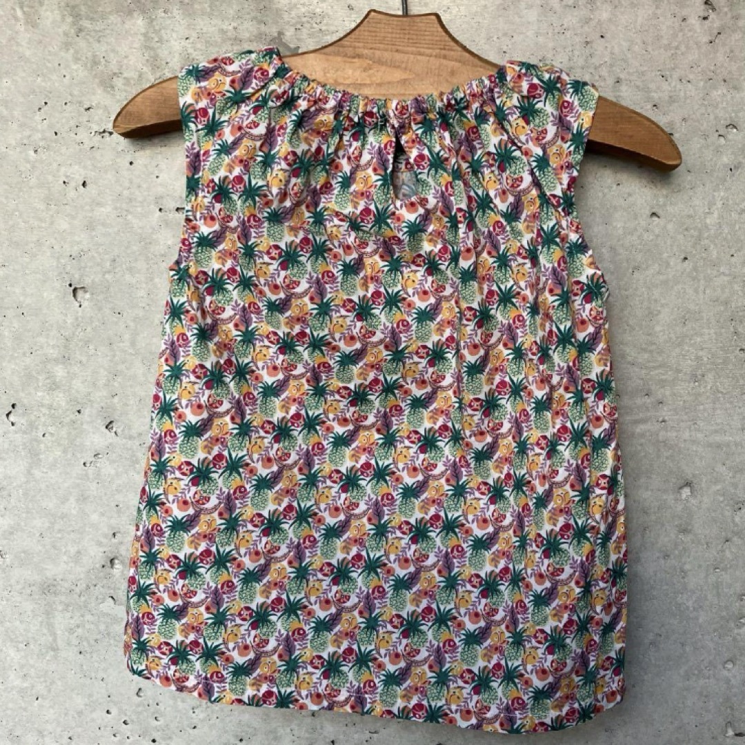 SHIPS KIDS(シップスキッズ)のSHIPS リバティ ブラウス ノースリーブ キッズ/ベビー/マタニティのキッズ服女の子用(90cm~)(Tシャツ/カットソー)の商品写真