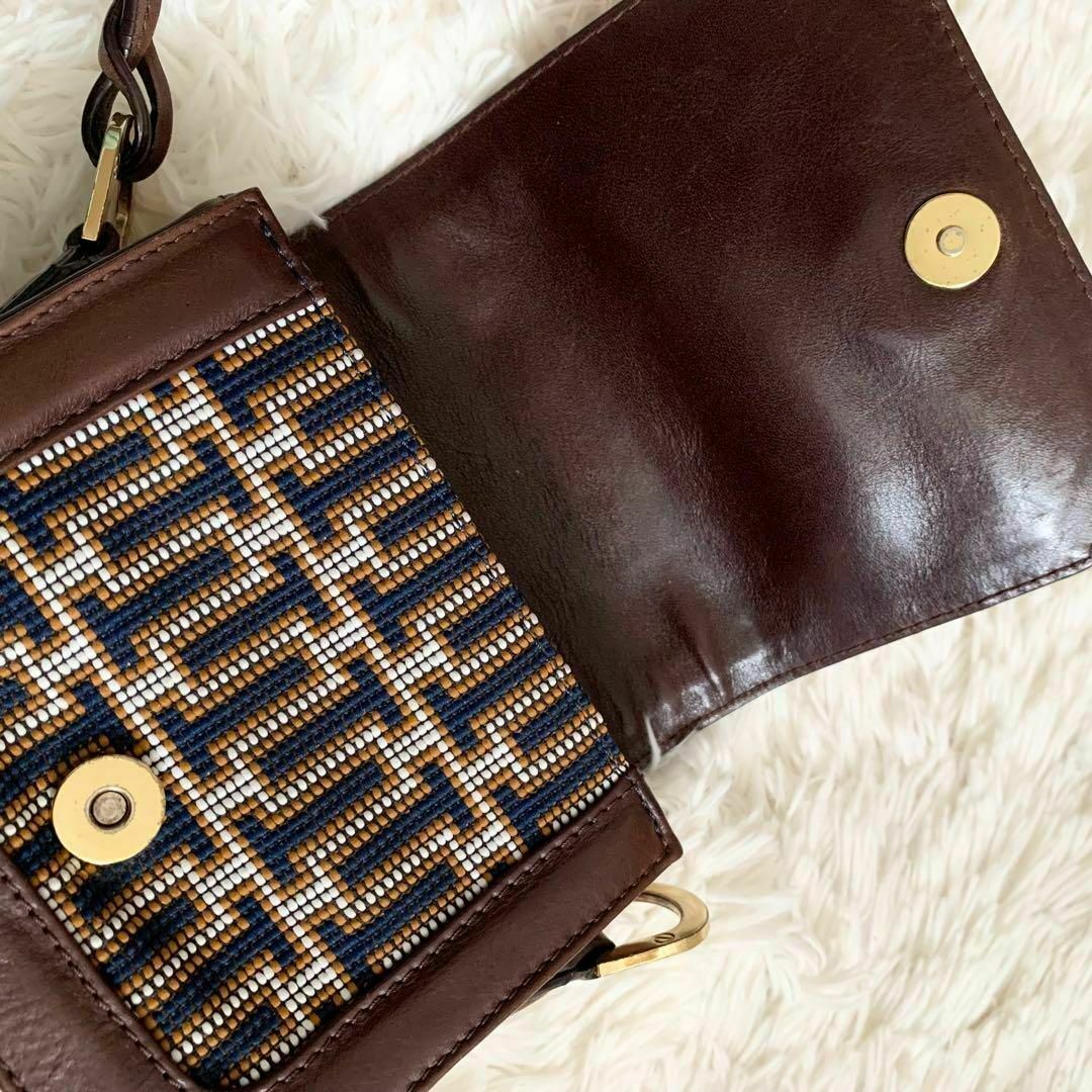 Tory Burch(トリーバーチ)の良品 レア✨トリーバーチ ショルダーバッグ Tロゴ 金具 レザー 鍵 ブラウン レディースのバッグ(ショルダーバッグ)の商品写真