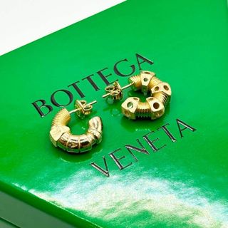 ボッテガヴェネタ(Bottega Veneta)の【新品未使用】BOTTEGA VENETA ピアス　ゴールド　THREAD(ピアス)