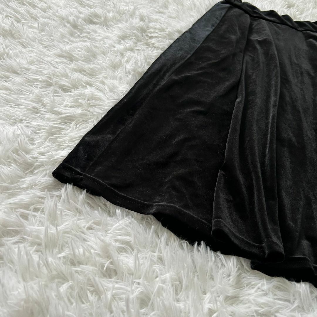 GU(ジーユー)のGU ジーユー スカート 黒  ベロア 楽ちん オシャレ かわいい ✓2199 レディースのスカート(ひざ丈スカート)の商品写真