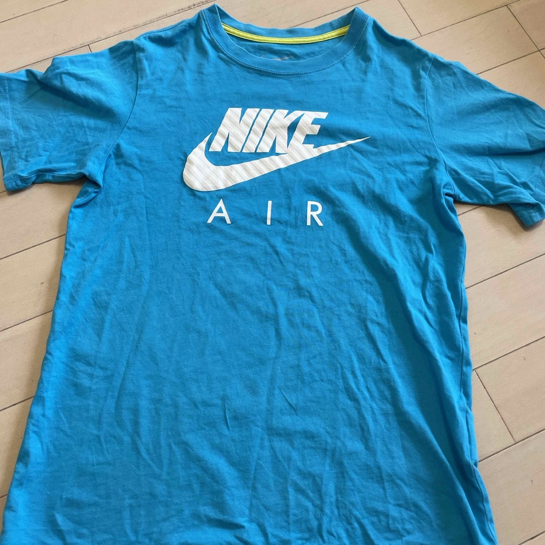 NIKE(ナイキ)のNIKETシャツジュニアMサイズ キッズ/ベビー/マタニティのキッズ服男の子用(90cm~)(Tシャツ/カットソー)の商品写真