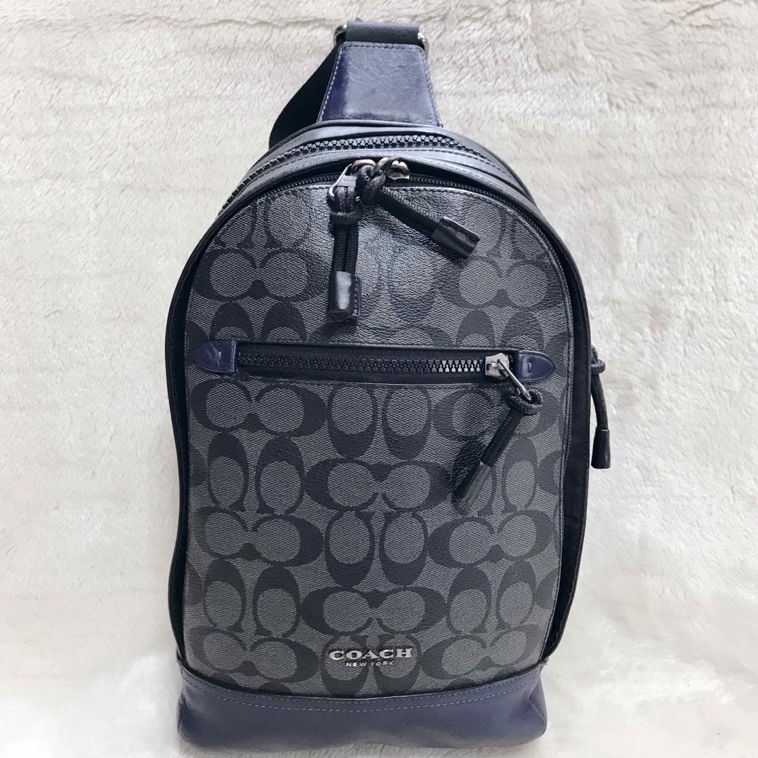 COACH(コーチ)の美品 COACH コーチ PVC ボディバッグ ショルダーバッグ スリングバッグ メンズのバッグ(ボディーバッグ)の商品写真