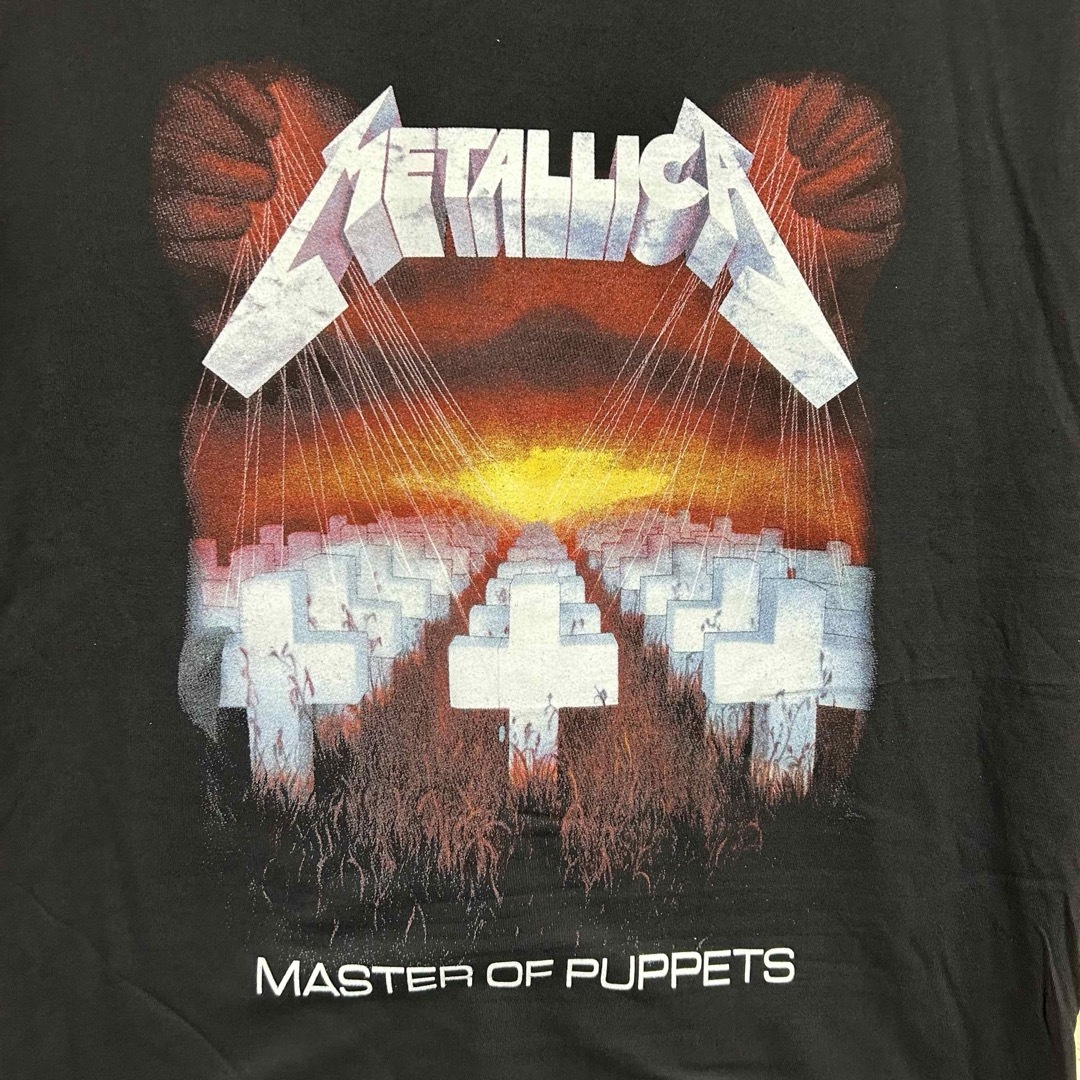 メタリカ　METALLICA Tシャツ　XLサイズ　バンドTシャツ バンT メンズのトップス(Tシャツ/カットソー(半袖/袖なし))の商品写真