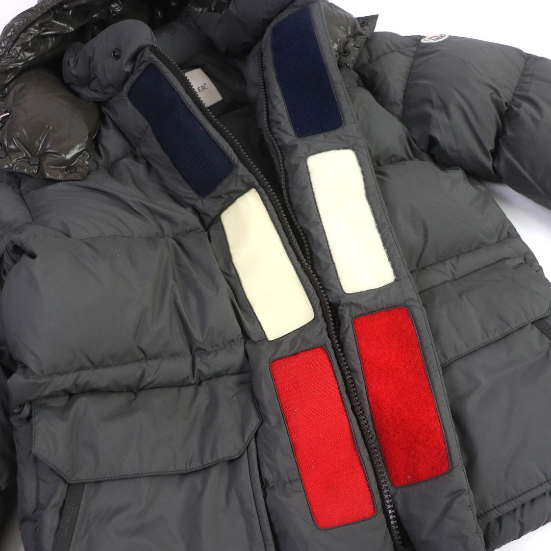 MONCLER(モンクレール)の美品□MONCLER モンクレール 2019年製 GLACIER ロゴワッペン WZIP フーデッド ダウンジャケット パフィージャケット カーキ 1 国内正規品 メンズ メンズのジャケット/アウター(ダウンジャケット)の商品写真