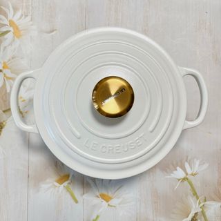 ルクルーゼ(LE CREUSET)の♡ルクルーゼ　ココットロンド  コットン　ゴールドつまみ　18cm 両手鍋　新品(調理道具/製菓道具)