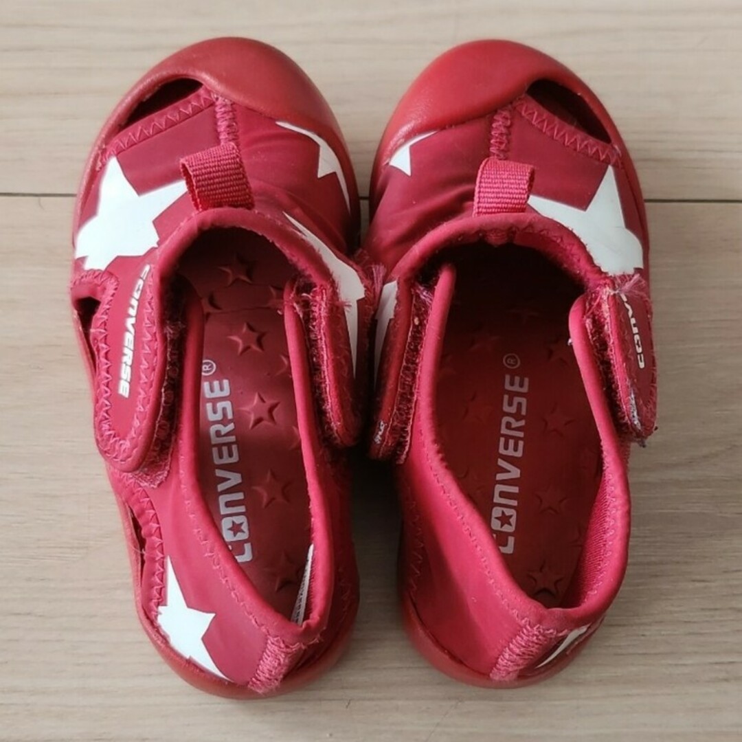 CONVERSE(コンバース)の美品 子供靴 ブランド サンダル 水陸両用 赤色 星 15 コンバース キッズ/ベビー/マタニティのキッズ靴/シューズ(15cm~)(サンダル)の商品写真
