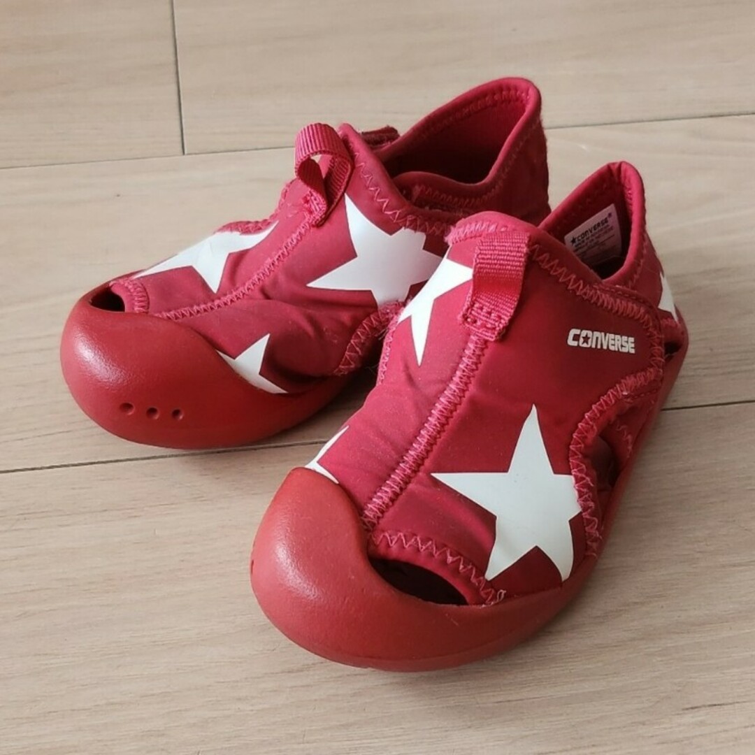 CONVERSE(コンバース)の美品 子供靴 ブランド サンダル 水陸両用 赤色 星 15 コンバース キッズ/ベビー/マタニティのキッズ靴/シューズ(15cm~)(サンダル)の商品写真