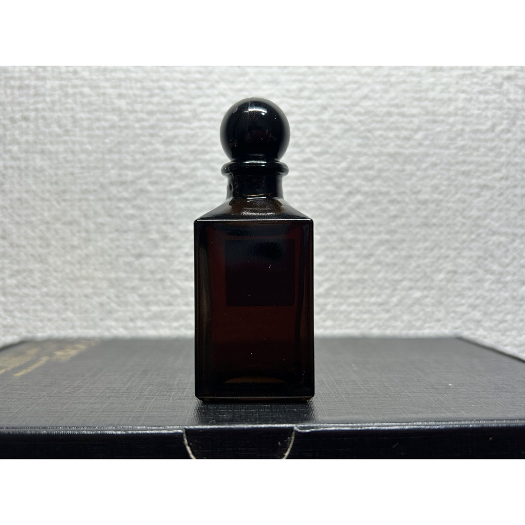 TOM FORD BEAUTY(トムフォードビューティ)のトムフォード　ノワール・デ・ノワール オード パルファム　香水　12ml コスメ/美容の香水(ユニセックス)の商品写真