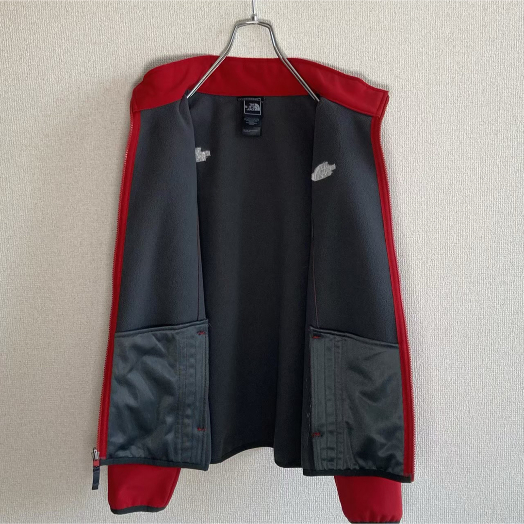 THE NORTH FACE(ザノースフェイス)のノースフェイス　ソフトシェルジャケット　レッド　ボーイズL　レディースM相当 レディースのジャケット/アウター(ブルゾン)の商品写真