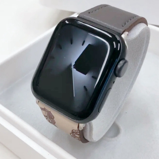 アップルウォッチ(Apple Watch)のapple watch SE 40mm 本体 黒アップルウォッチ(その他)
