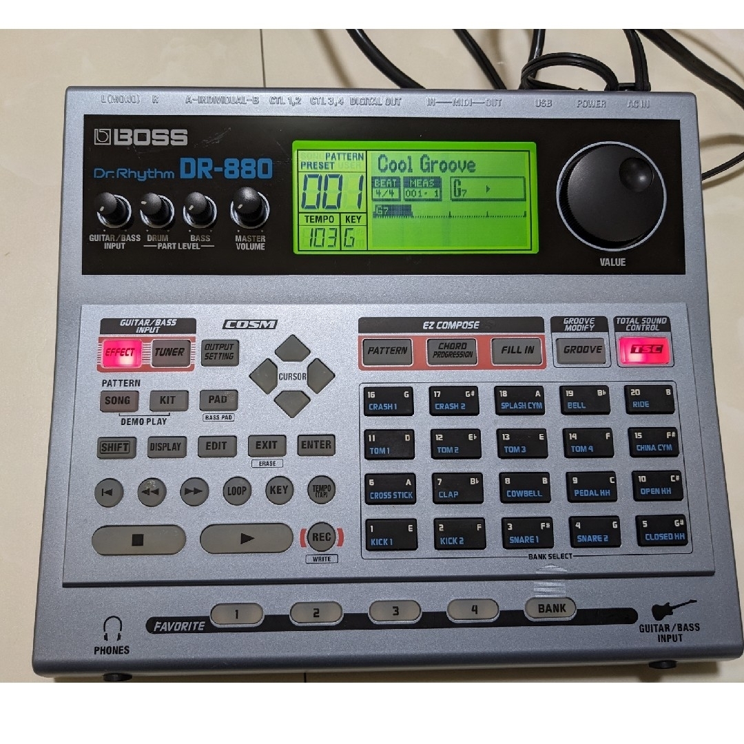 BOSS DR-880　ドラムマシン 楽器のDTM/DAW(その他)の商品写真