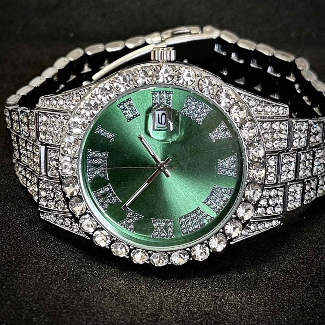 新品 ゴージャスアイスアウトウォッチ ブリンブリンメンズ腕時計シルバー＆グリーン メンズの時計(腕時計(アナログ))の商品写真
