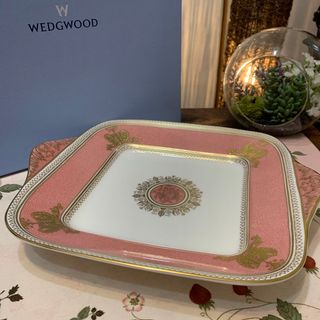 ウェッジウッド(WEDGWOOD)の未使用　ウェッジウッド  コロンビア　パウダー　ピンク　スクエアプレート　bb(食器)