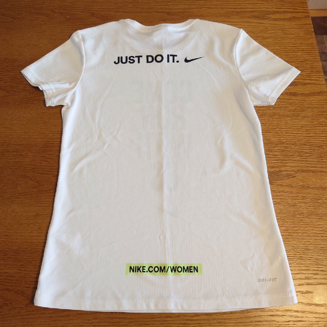 NIKE(ナイキ)のナイキ　NIKE　半袖Tシャツ　レディースSサイズ スポーツ/アウトドアのランニング(ウェア)の商品写真