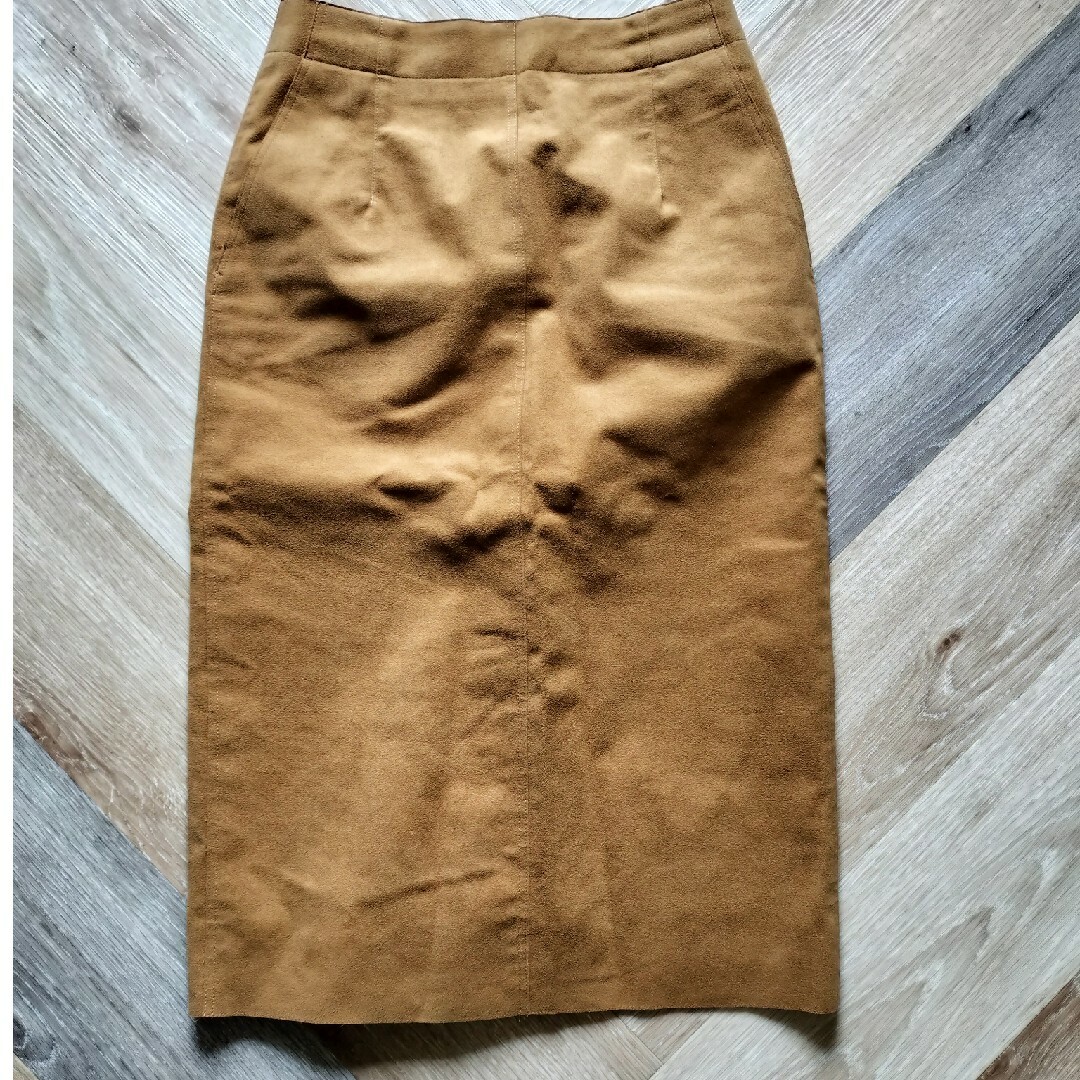 UNITED ARROWS(ユナイテッドアローズ)のユナイテッドアローズ　スウェード　スカート レディースのスカート(ひざ丈スカート)の商品写真