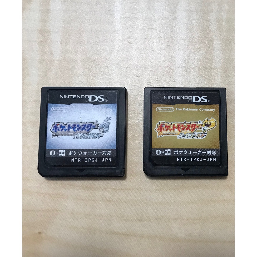 ニンテンドーDS(ニンテンドーDS)の✨ポケットモンスター　ハートゴールド＆ソウルシルバーセット　ソフトのみ✨ エンタメ/ホビーのゲームソフト/ゲーム機本体(携帯用ゲーム機本体)の商品写真