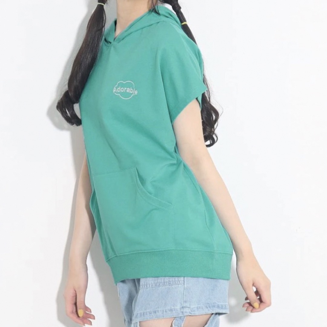 PINK-latte(ピンクラテ)の新品　ピンクラテ　パーカー　140 キッズ/ベビー/マタニティのキッズ服女の子用(90cm~)(Tシャツ/カットソー)の商品写真