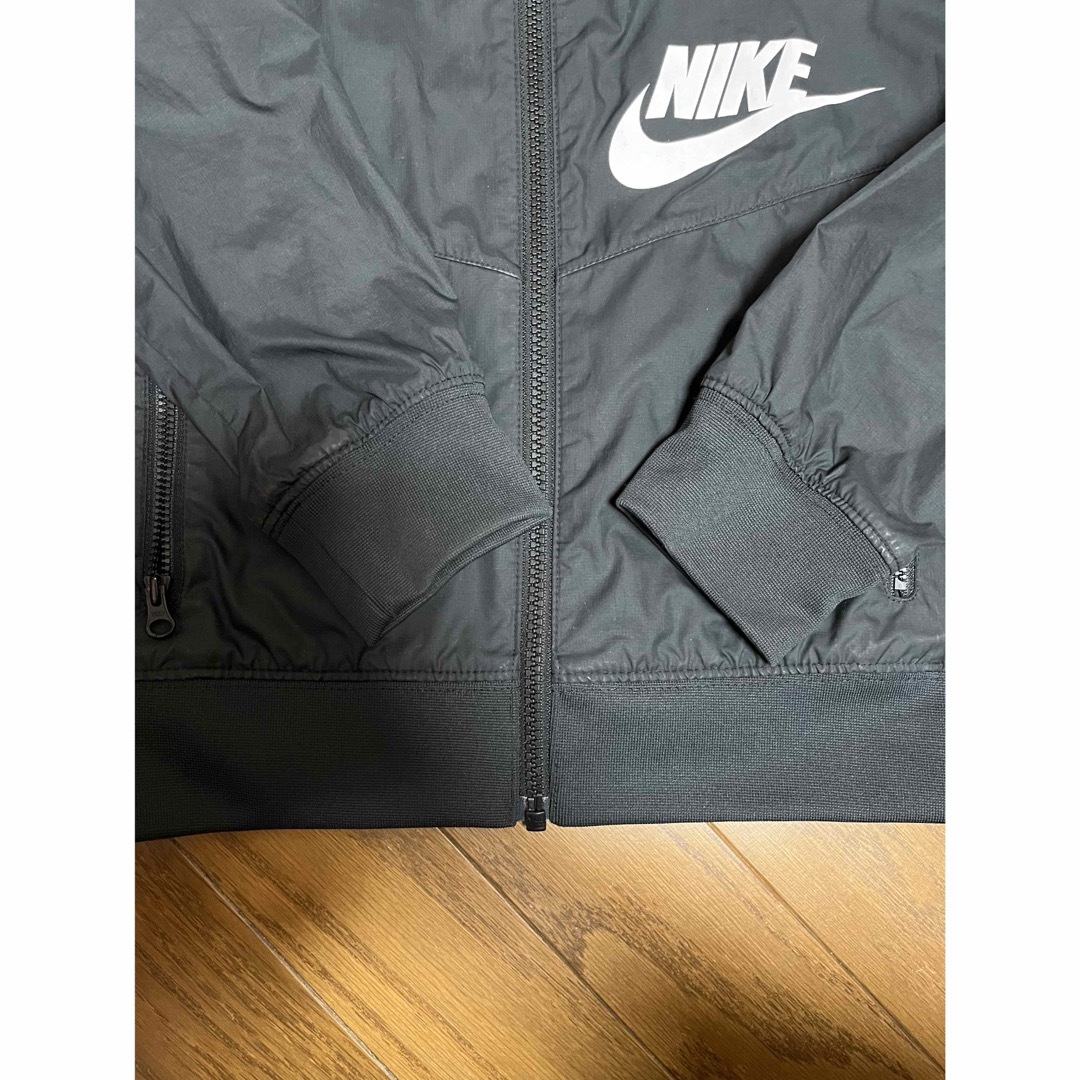 NIKE(ナイキ)の美品　NIKE ナイロンジャンバー　パーカー　150 ウインドブレーカー キッズ/ベビー/マタニティのキッズ服男の子用(90cm~)(ジャケット/上着)の商品写真