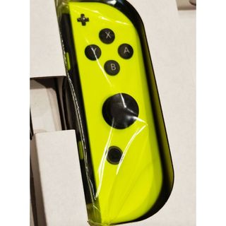 ニンテンドースイッチ(Nintendo Switch)の【ほぼ新品】Joy-Con　右　ネオンイエロー　ニンテンドースイッチ　ジョイコン(家庭用ゲーム機本体)