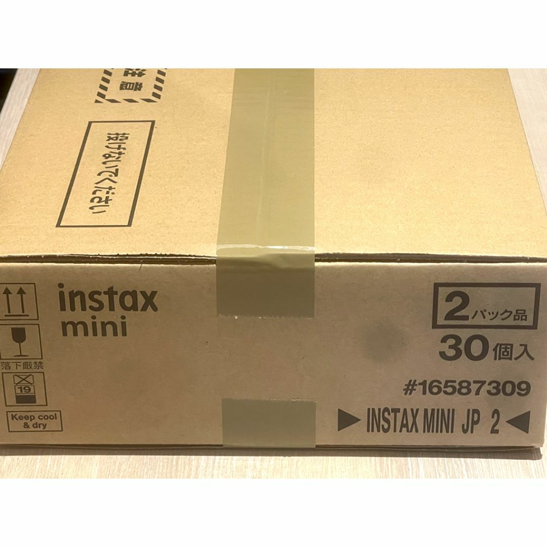 富士フイルム(フジフイルム)のチェキ用 インスタックス ミニ instax mini  富士フイルム 600枚 スマホ/家電/カメラのカメラ(フィルムカメラ)の商品写真