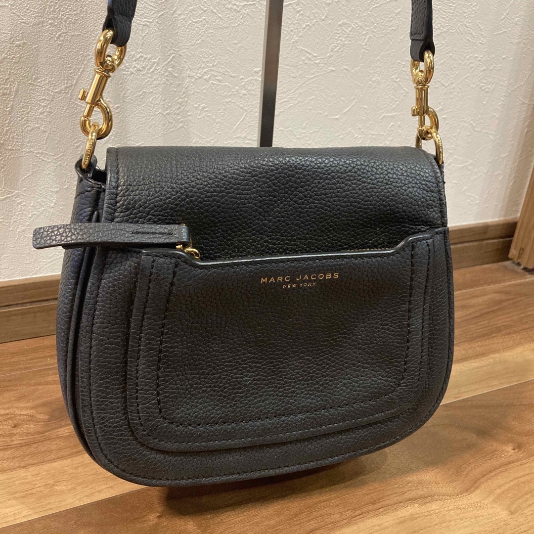 MARC BY MARC JACOBS(マークバイマークジェイコブス)の【美品、訳あり】マークジェイコブス レザー ショルダーバッグ 本革製 レディースのバッグ(ショルダーバッグ)の商品写真