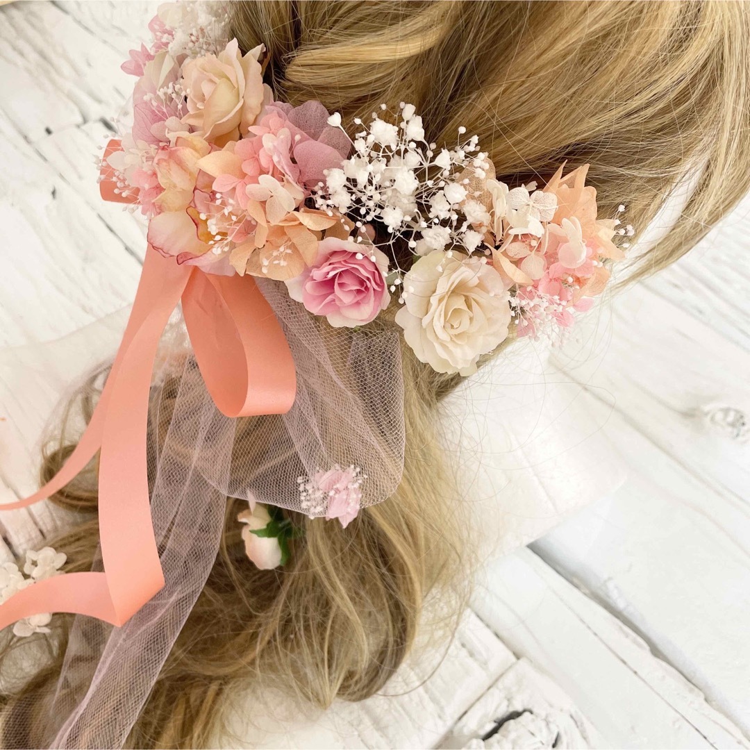 サーモンピンク　髪飾り　ヘッドドレス ハンドメイドのアクセサリー(ヘアアクセサリー)の商品写真