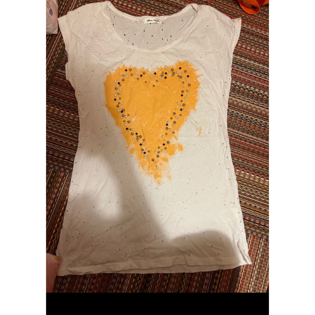 Alcia LunaのハートにビジューつきTシャツ レディースのトップス(Tシャツ(半袖/袖なし))の商品写真