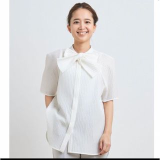 即日発送 新品 完売品 Bibiy. ANNE RIBBON BLOUSE 白の通販 by ほぼ 即日発送 新品 完売品 Bibiy. ANNE RIBBON BLOUSE 白の通販 by ほぼ