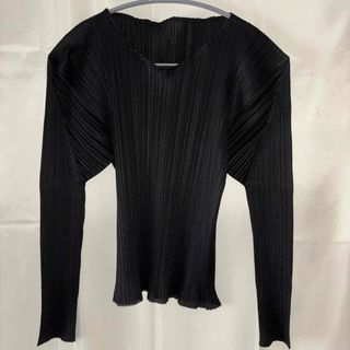 プリーツプリーズイッセイミヤケ(PLEATS PLEASE ISSEY MIYAKE)の超美品！プリーツプリーズカットソー(カットソー(長袖/七分))