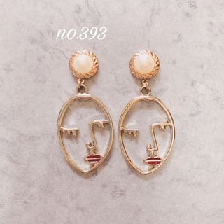 no.393 パール フェイス チャーム ピアス、イヤリング(イヤリング)