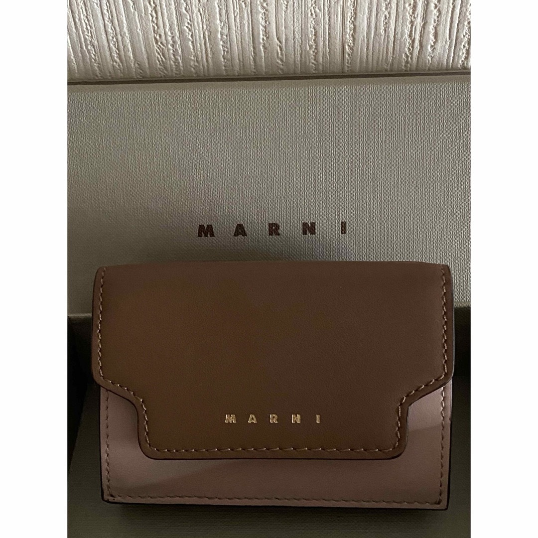 Marni(マルニ)のマルニ MARNI 三つ折り財布  トリフォールドウォレット ピンク　ブラウン レディースのファッション小物(財布)の商品写真