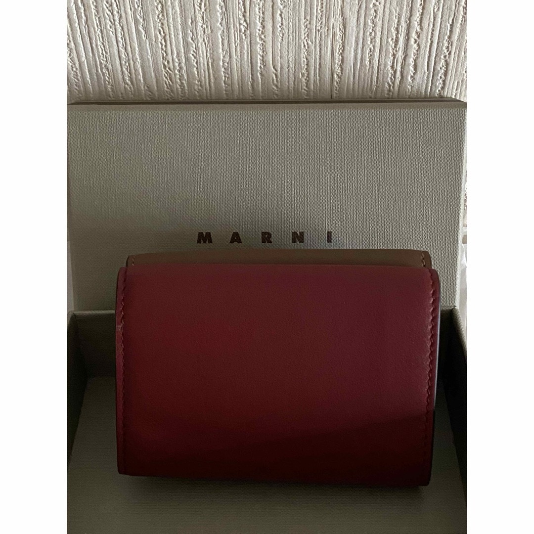 Marni(マルニ)のマルニ MARNI 三つ折り財布  トリフォールドウォレット ピンク　ブラウン レディースのファッション小物(財布)の商品写真