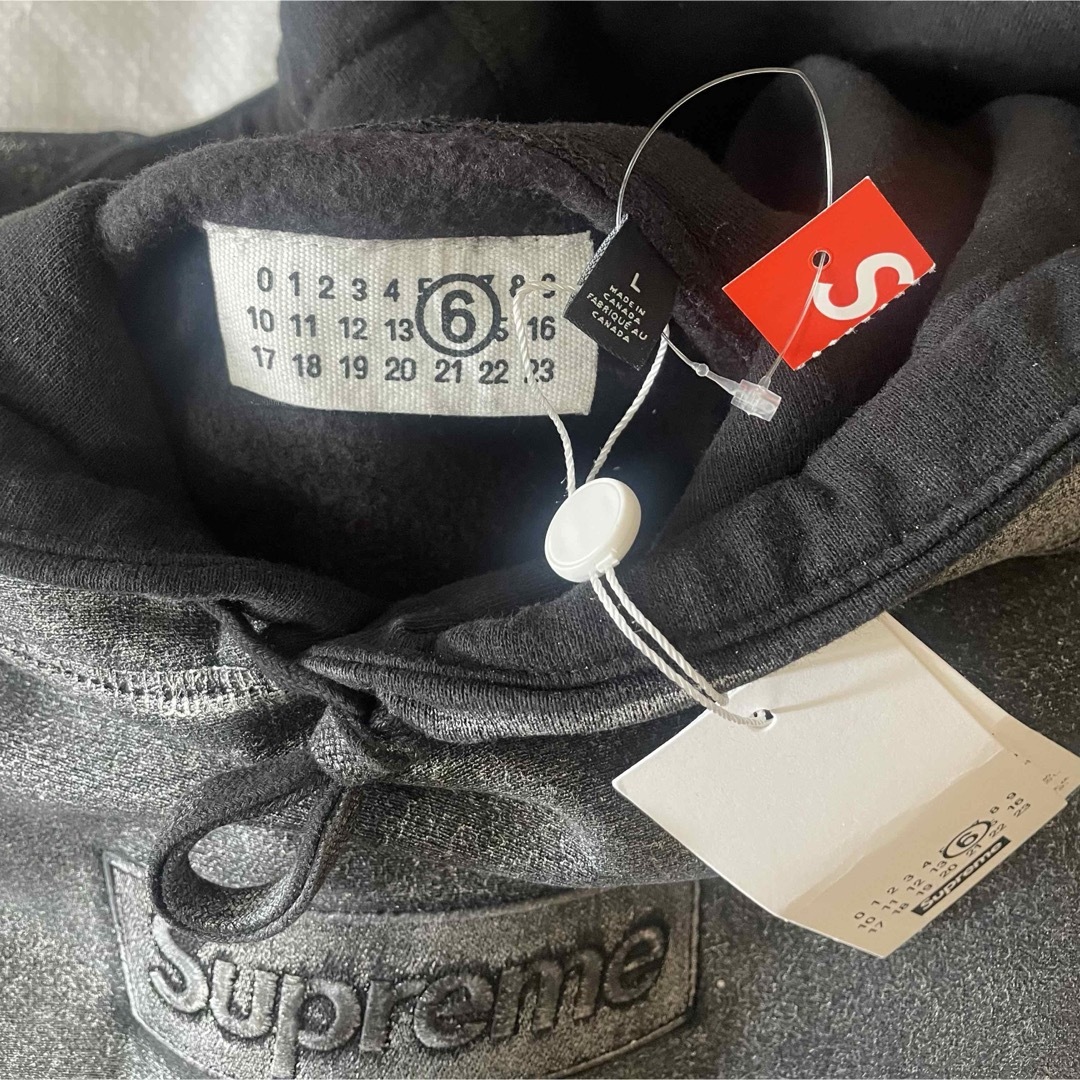 Supreme(シュプリーム)のSupreme MM6 Margiela Box Logo Hooded メンズのトップス(パーカー)の商品写真