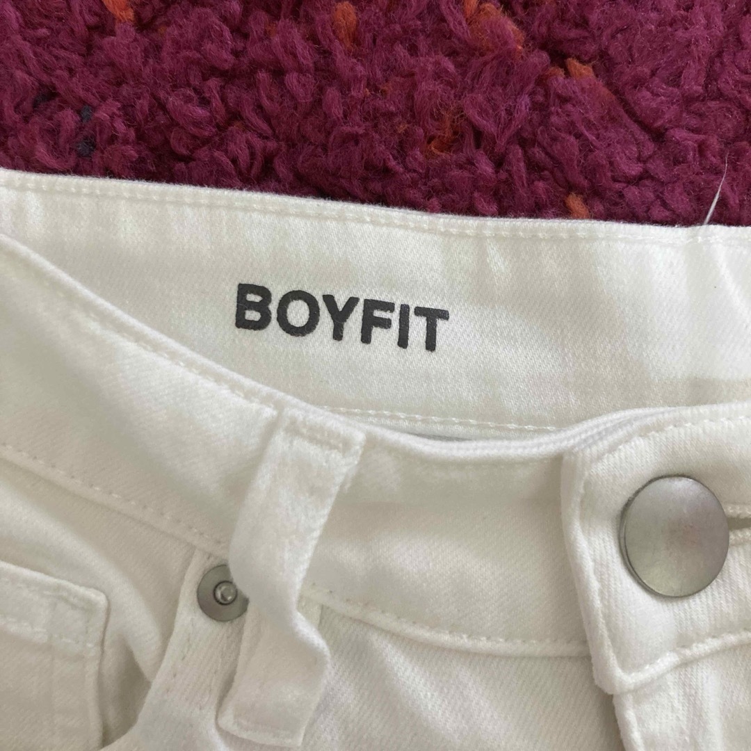 レディースホワイトデニム　BOYFIT レディースのパンツ(デニム/ジーンズ)の商品写真