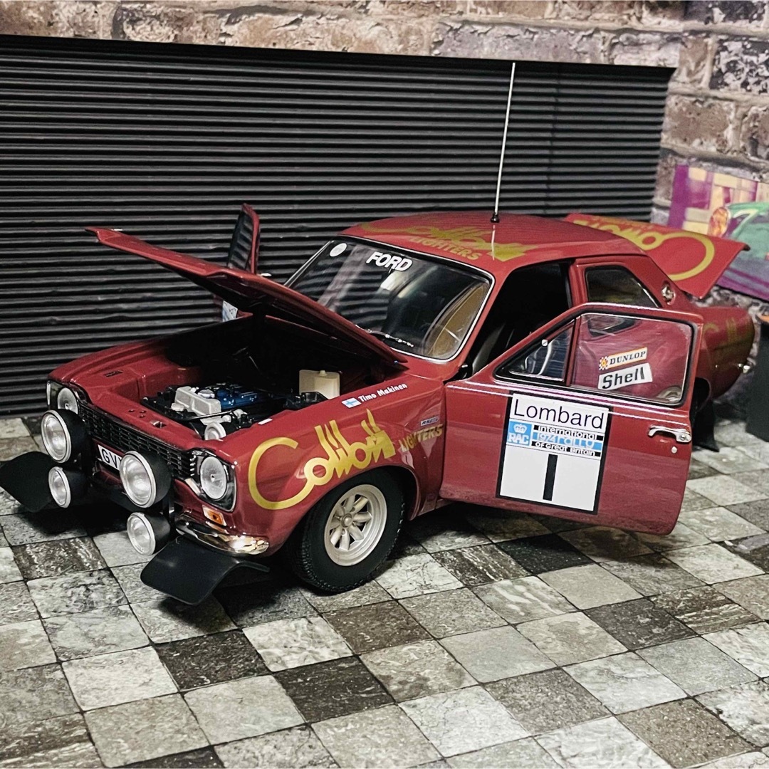 Ford(フォード)の1/18 PMA フォード エスコート RS1600 Mk.Ⅰ 1974 ラリー エンタメ/ホビーのおもちゃ/ぬいぐるみ(ミニカー)の商品写真