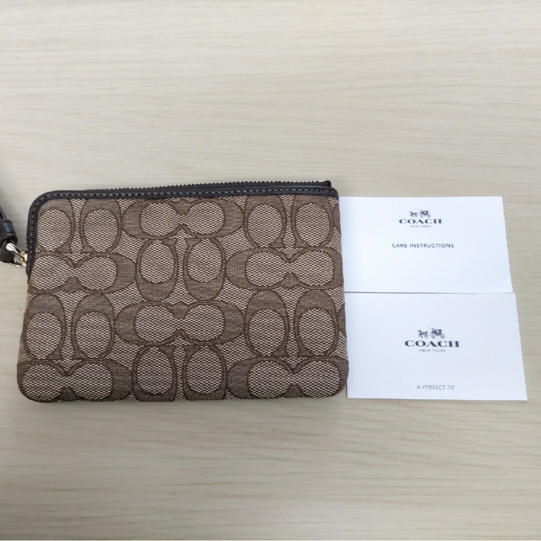 COACH(コーチ)のCOACH　ポーチ レディースのファッション小物(ポーチ)の商品写真