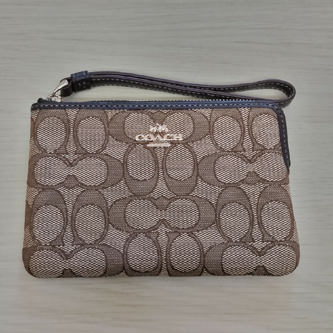 COACH(コーチ)のCOACH　ポーチ レディースのファッション小物(ポーチ)の商品写真