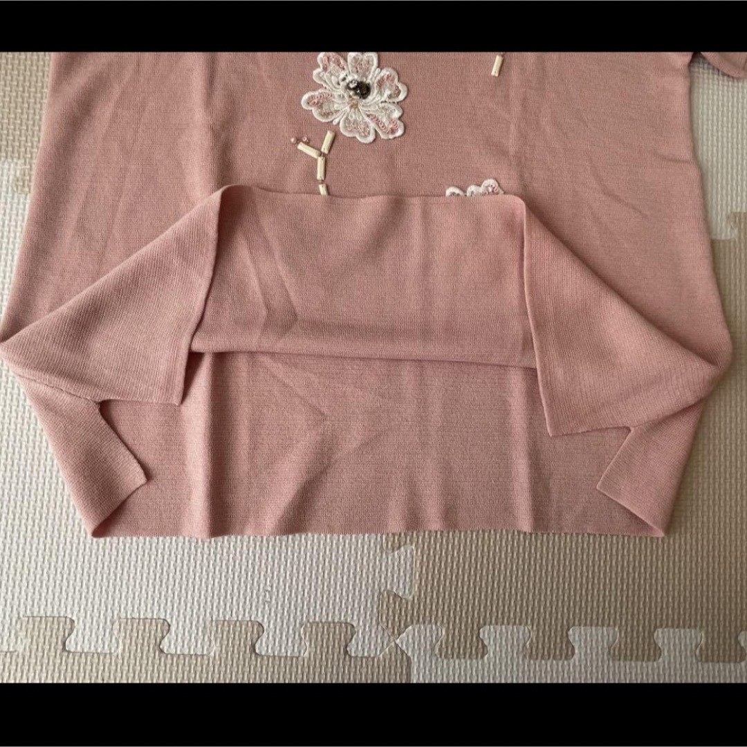 【新品】Super Beauty 半袖　42 ニットセーター　ピンク　ビーズ　花 レディースのトップス(ニット/セーター)の商品写真
