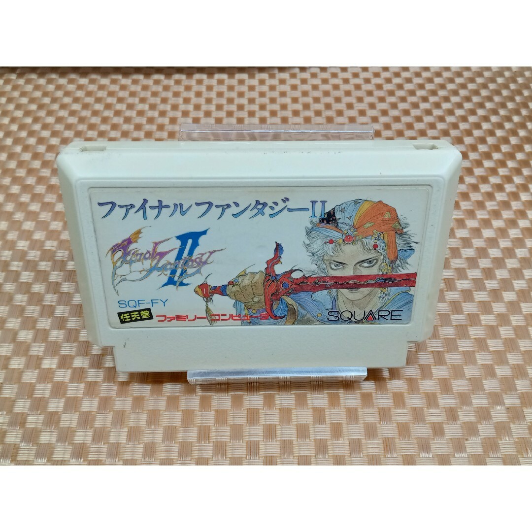 ファミリーコンピュータ(ファミリーコンピュータ)の負ファイナルファンタジーⅡ　裏面シールシミあり エンタメ/ホビーのゲームソフト/ゲーム機本体(家庭用ゲームソフト)の商品写真