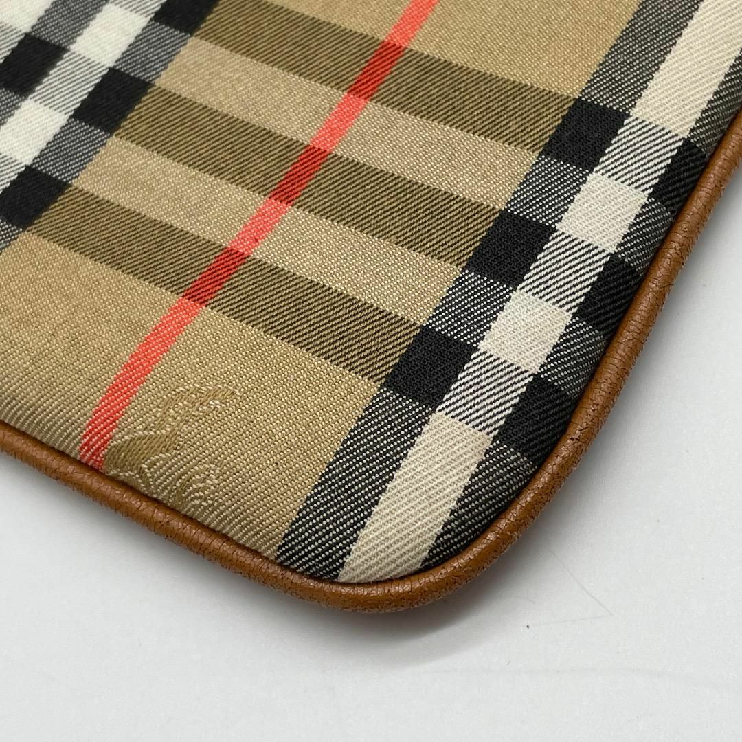 BURBERRY - 美品✨バーバリー クラッチバッグ ノバチェック BURBERRY - 美品✨バーバリー クラッチバッグ ノバチェック