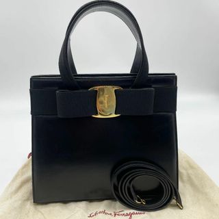 フェラガモ(Ferragamo)の美品✨フェラガモ　2way ハンドバッグ　ヴァラリボン　レザー　ブラック　袋付き(ハンドバッグ)