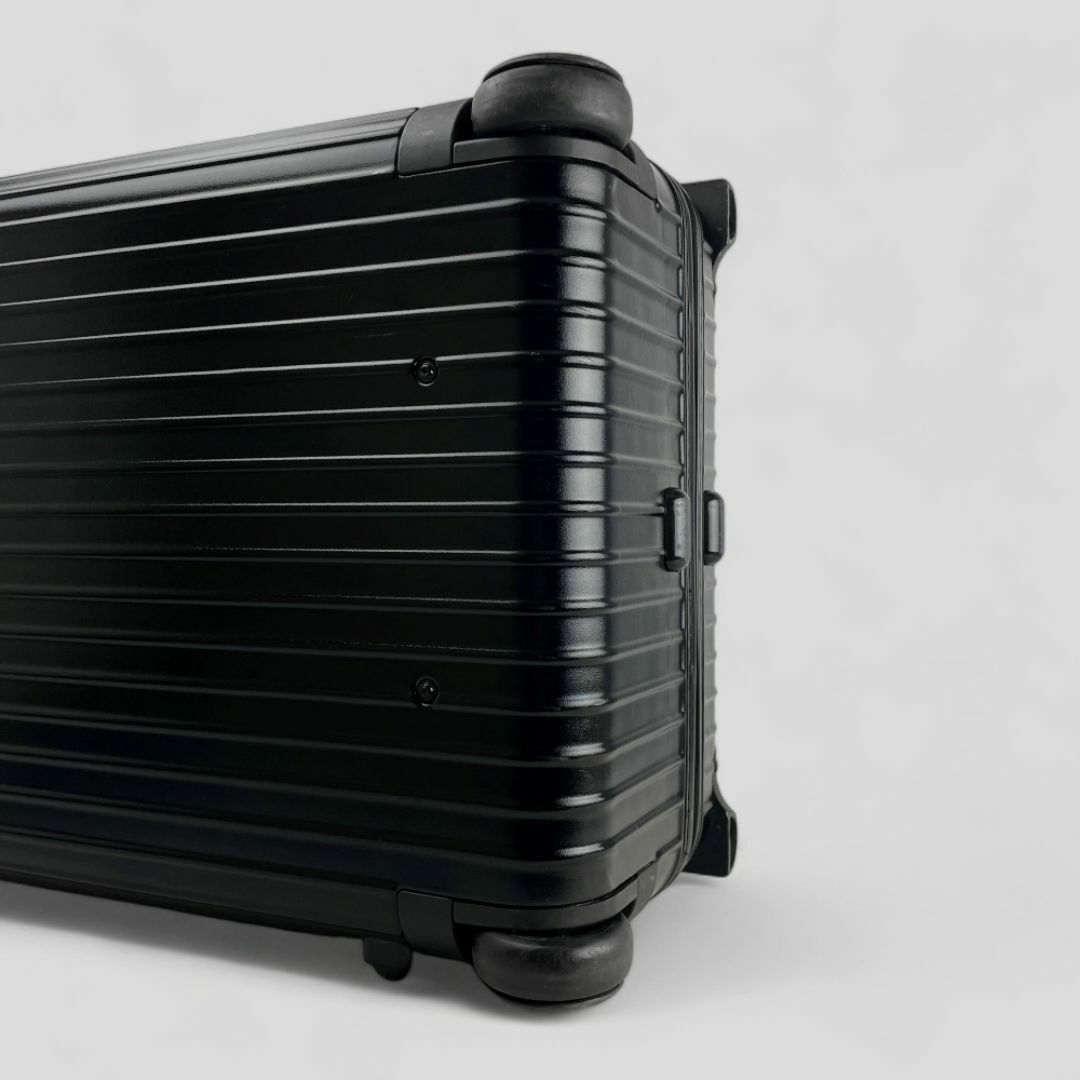 RIMOWA(リモワ)の●RIMOWA●サルサ●63L・2輪旅行バッグ 3-5泊キャリーケース ブラック メンズのバッグ(トラベルバッグ/スーツケース)の商品写真