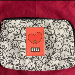 ビーティーイシビル(BT21)の【GWセール❗️】BT21x monopolyポーチ　タタ 多機能ポーチ(アイドルグッズ)