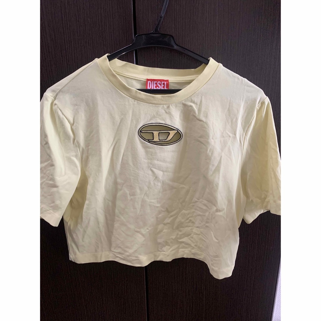 DIESEL(ディーゼル)のDIESEL ロゴ トップス クロップド丈 レディースのトップス(Tシャツ(半袖/袖なし))の商品写真