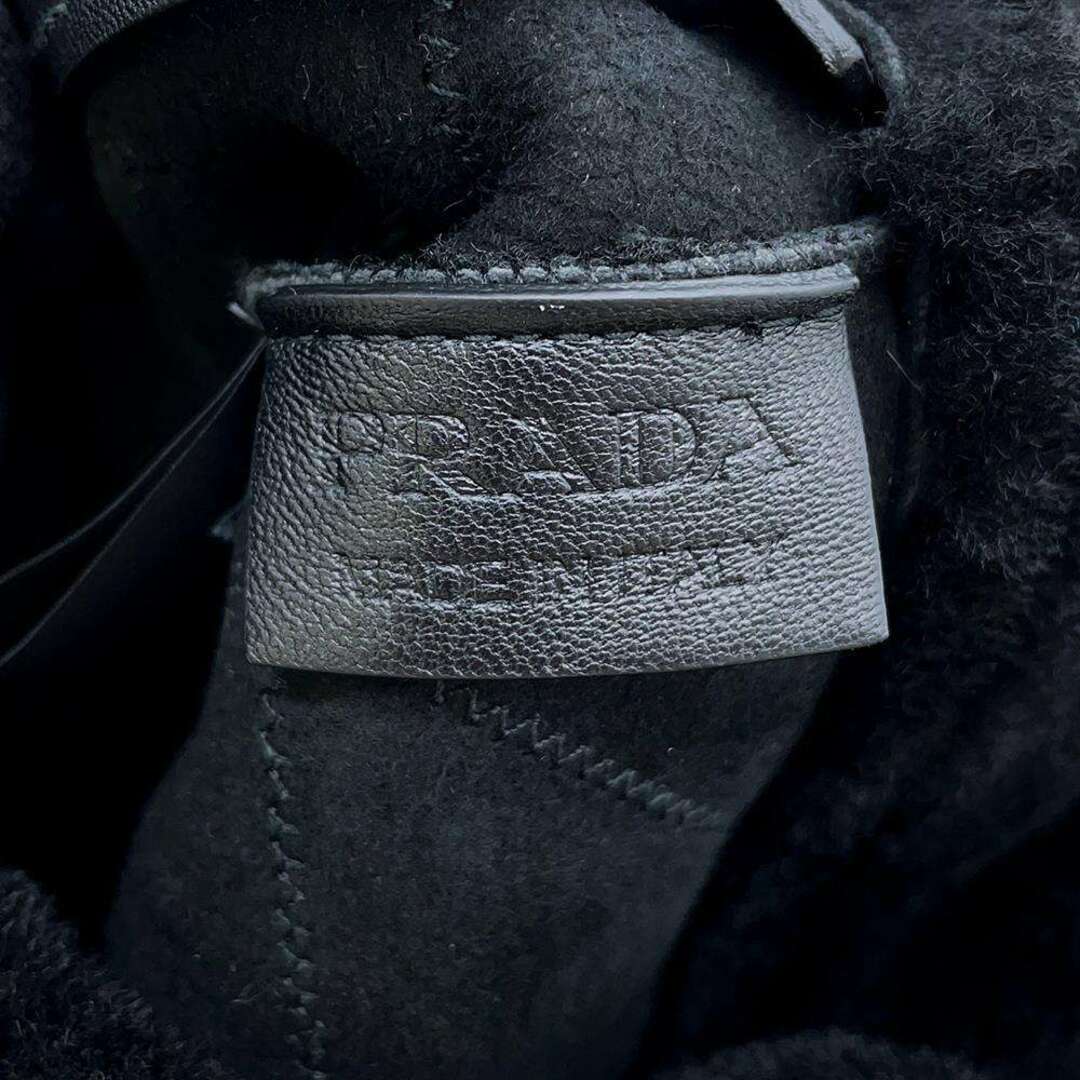 PRADA(プラダ)のプラダ ハンドバッグ キルティングムートン トライアングルロゴ シープファー 1BG378 2wayショルダー 黒 レディースのバッグ(ハンドバッグ)の商品写真