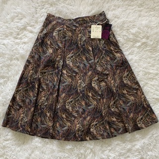 新品 リバティ クロチェーラ フレアスカート Mサイズ 日本製 レナウン(ひざ丈スカート)