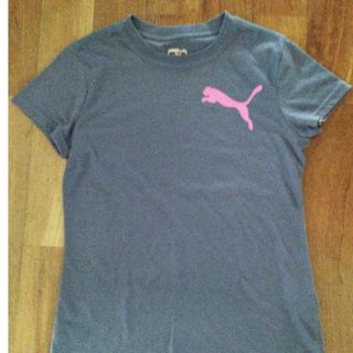 puma　Tシャツ　Mサイズ