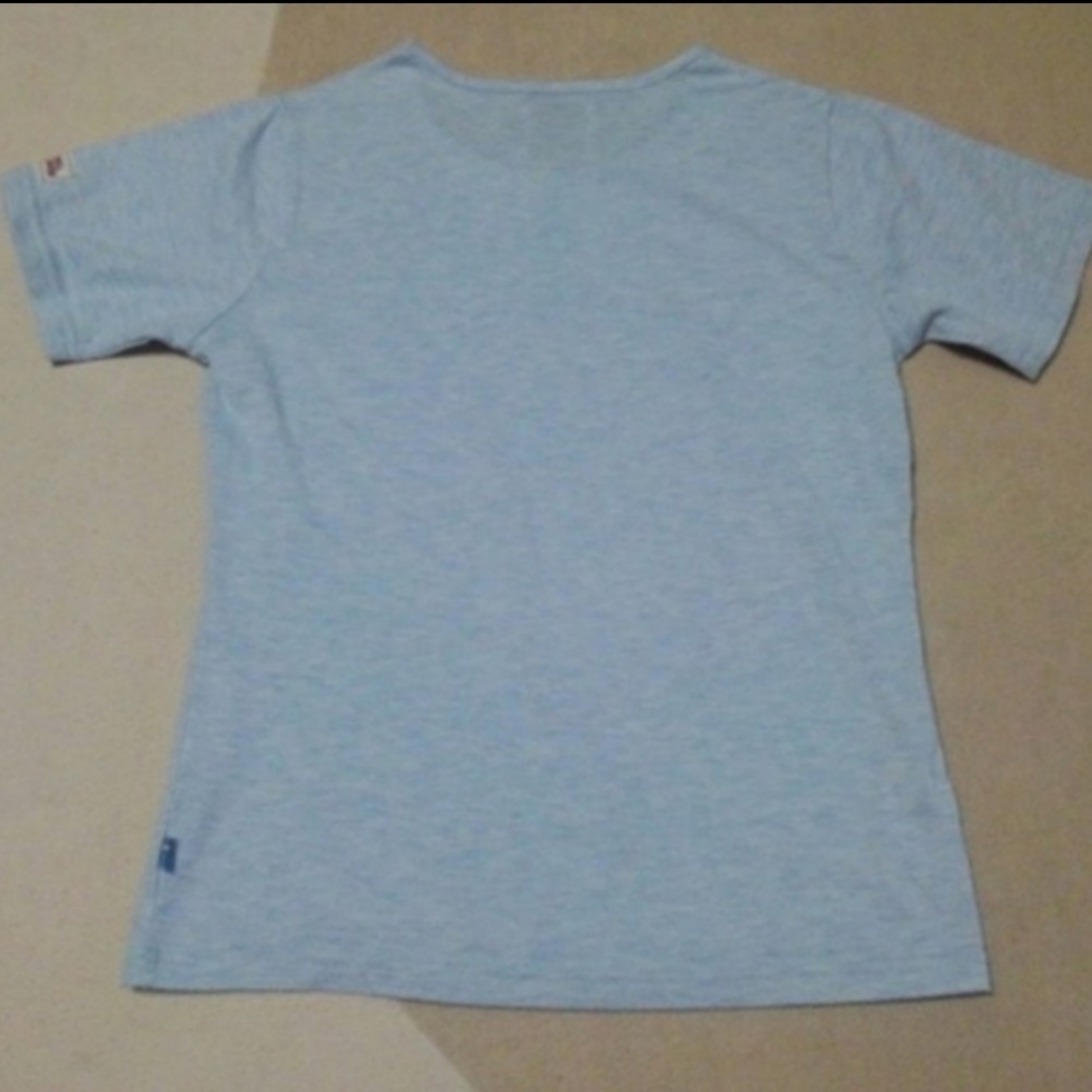 FJALL RAVEN(フェールラーベン)のフェールラーベン　フラワー ロゴ  レディース　Tシャツ レディースのトップス(Tシャツ(半袖/袖なし))の商品写真