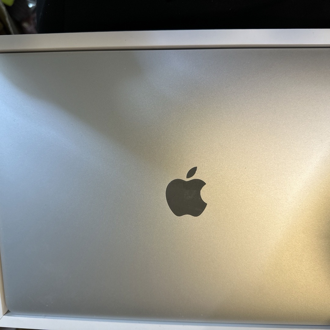 Apple(アップル)のApple   Macbook Pro 2022  13インチ スマホ/家電/カメラのPC/タブレット(ノートPC)の商品写真